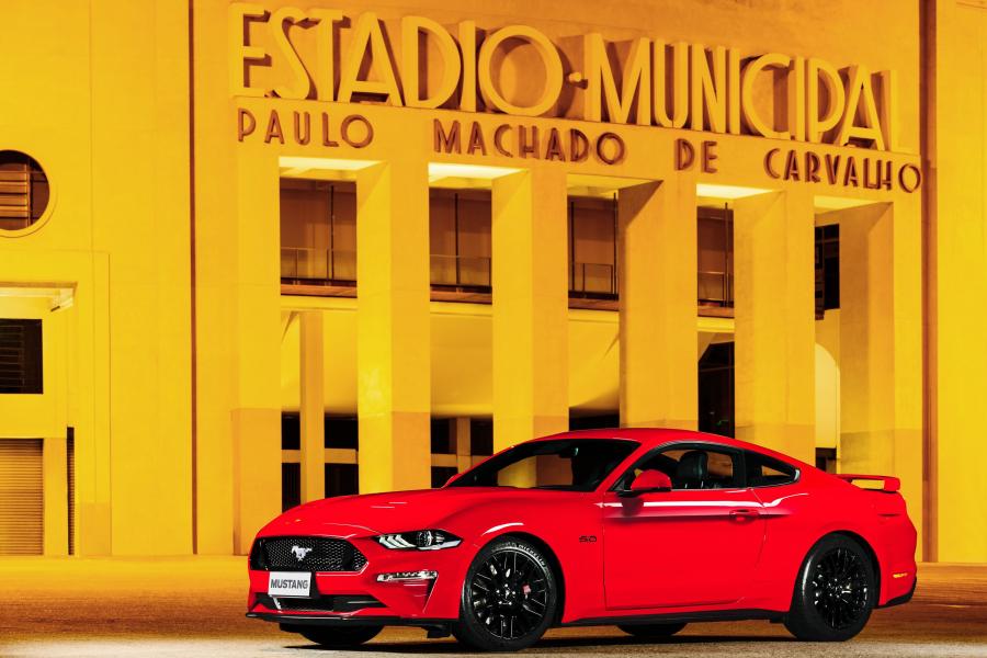  Ford Mustang GT Fastback 2018 года  (LA) (фото 16 из 28)